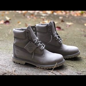 Size 9, Light Grey Timberlands